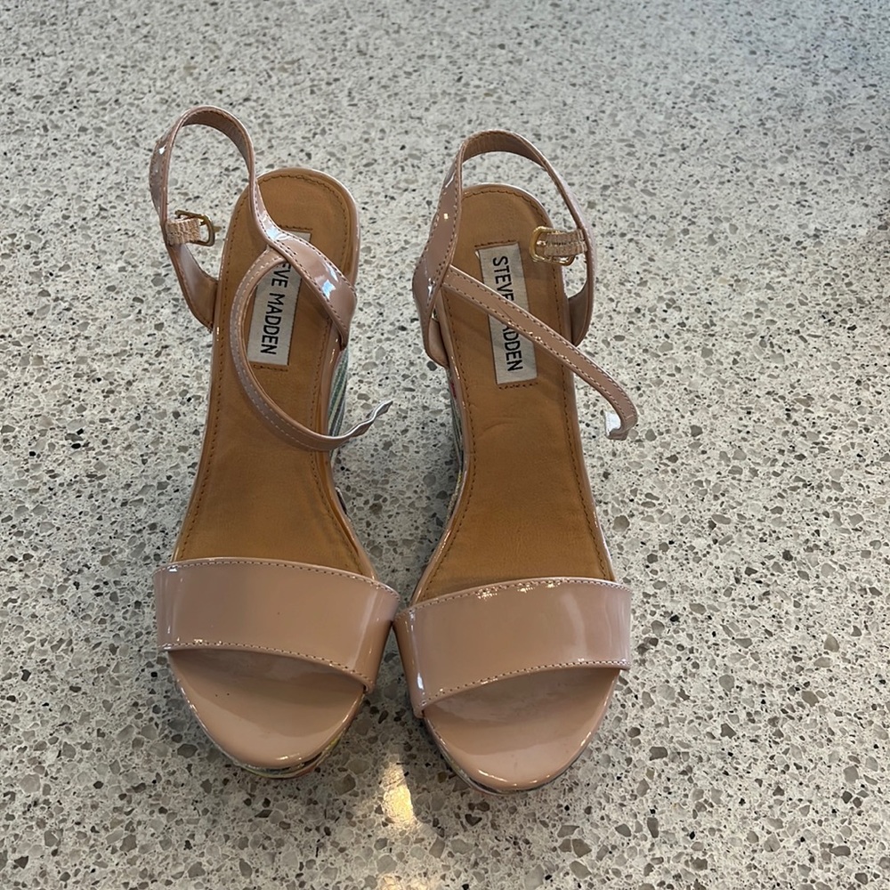 Steve Madden Sophia wedges size 7.5